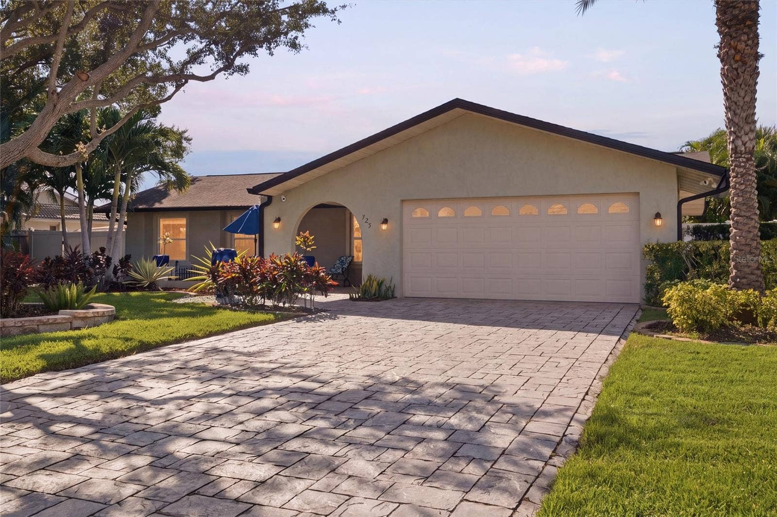 725 DEL ORO DRIVE, Safety Harbor, FL 34695 725 DEL ORO DRIVE, Safety Harbor, FL 34695