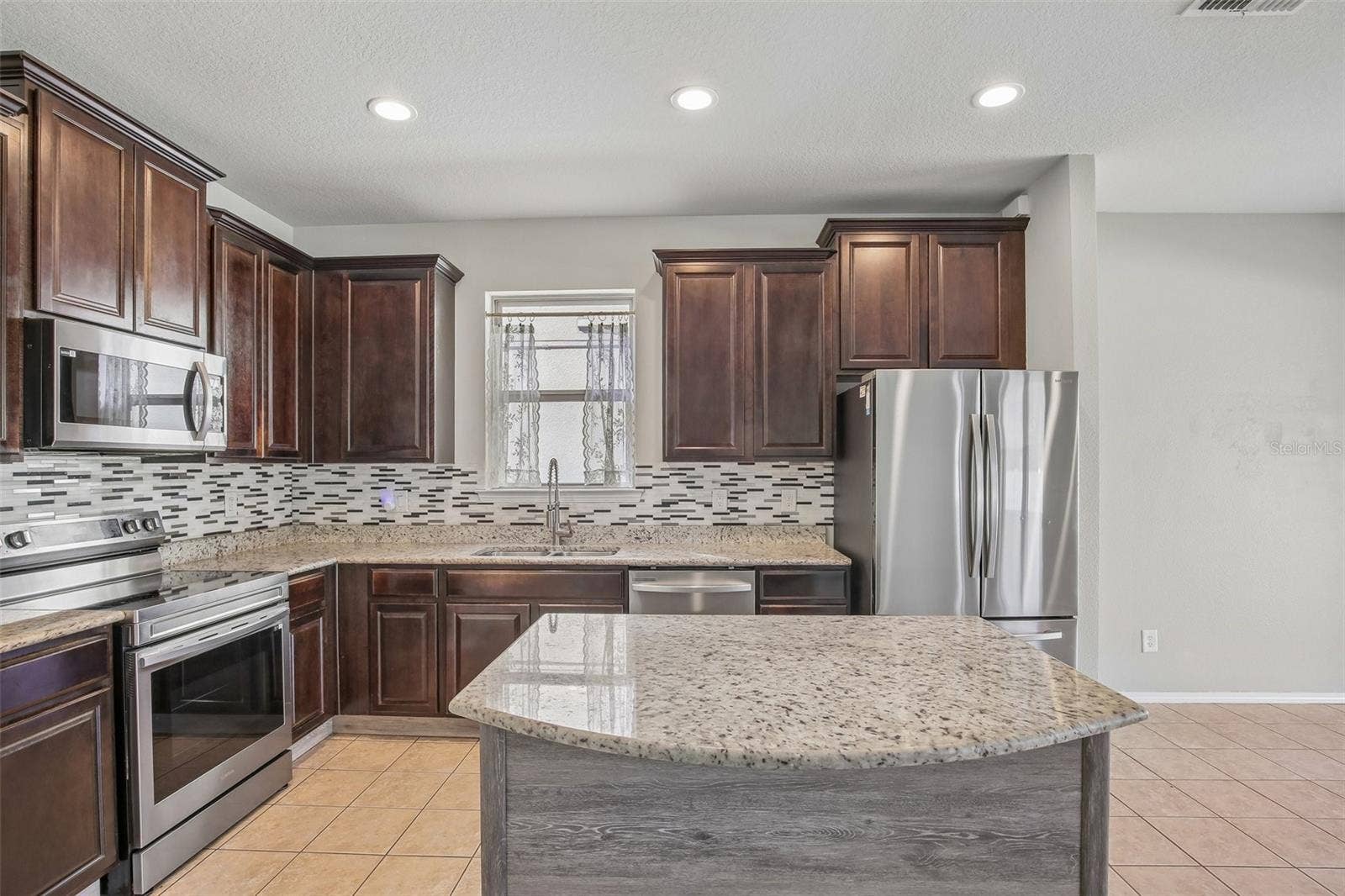 1847 TRILLIUM BOULEVARD, Brooksville, FL 34604 1847 TRILLIUM BOULEVARD, Brooksville, FL 34604