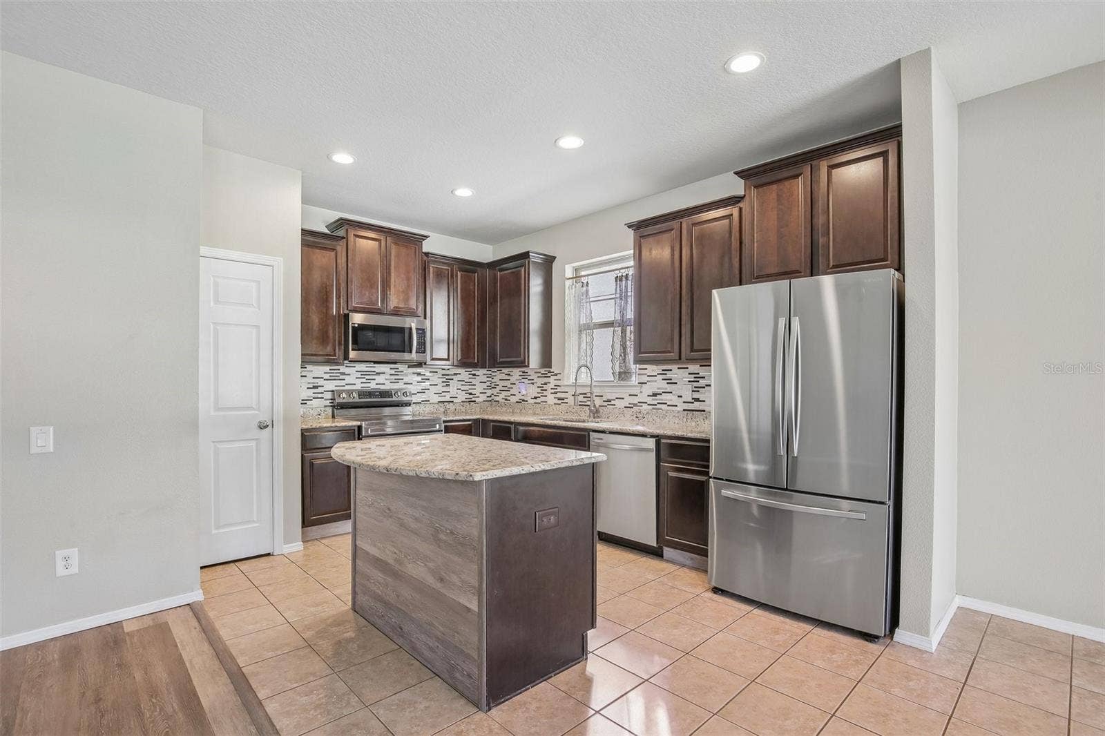 1847 TRILLIUM BOULEVARD, Brooksville, FL 34604 1847 TRILLIUM BOULEVARD, Brooksville, FL 34604
