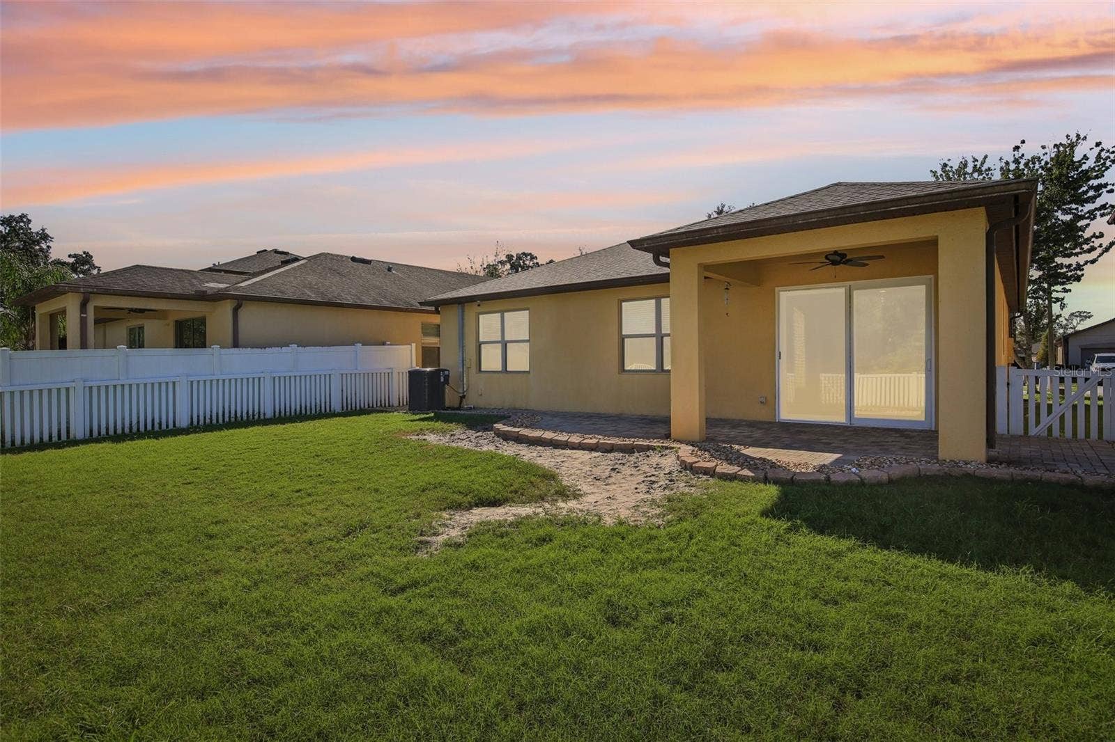 1847 TRILLIUM BOULEVARD, Brooksville, FL 34604 1847 TRILLIUM BOULEVARD, Brooksville, FL 34604
