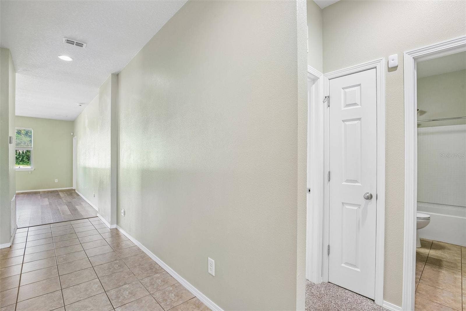 1847 TRILLIUM BOULEVARD, Brooksville, FL 34604 1847 TRILLIUM BOULEVARD, Brooksville, FL 34604