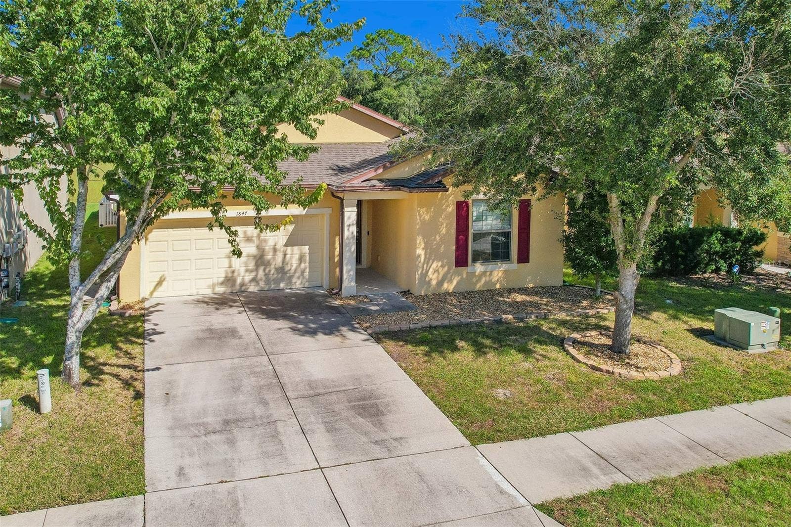 1847 TRILLIUM BOULEVARD, Brooksville, FL 34604 1847 TRILLIUM BOULEVARD, Brooksville, FL 34604