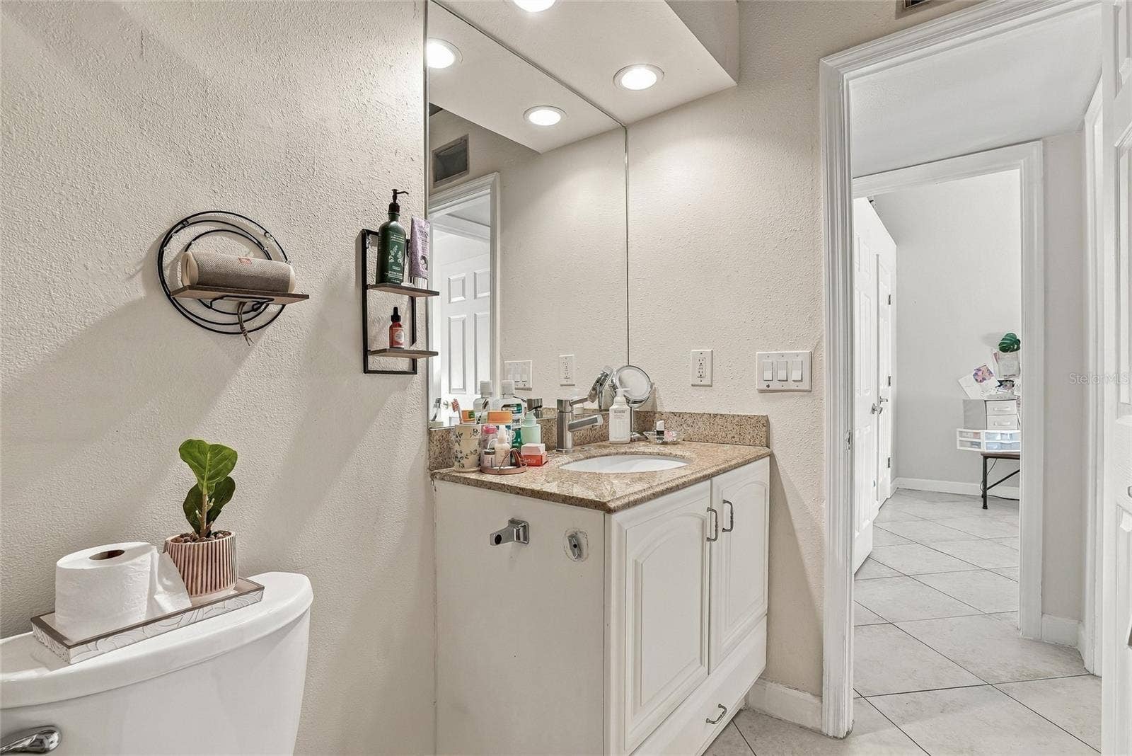 500 N JEFFERSON AVENUE, #A1, Sarasota, FL 34237