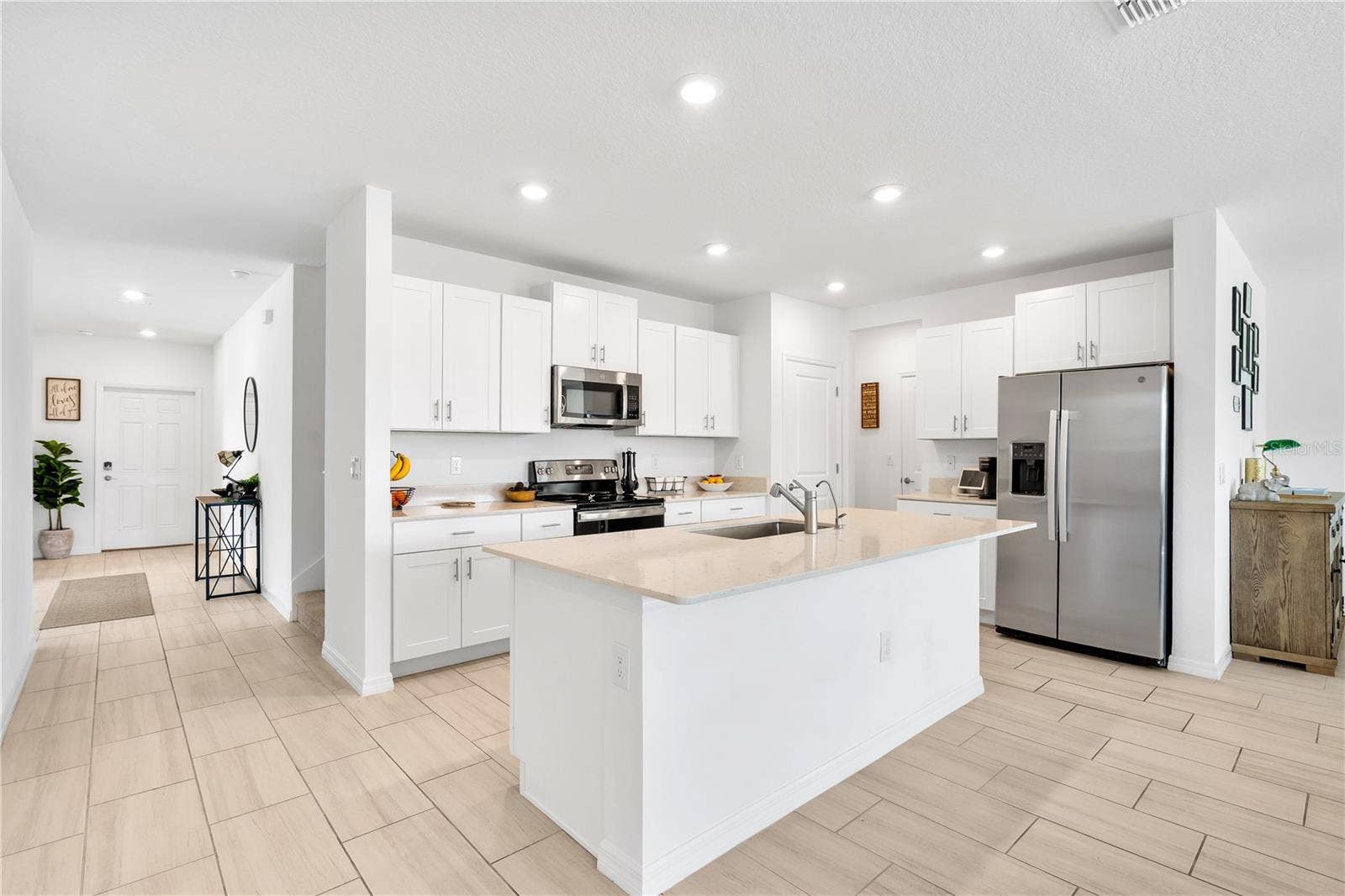 5009 FIDDLE FIG AVENUE, Wimauma, FL 33598 5009 FIDDLE FIG AVENUE, Wimauma, FL 33598