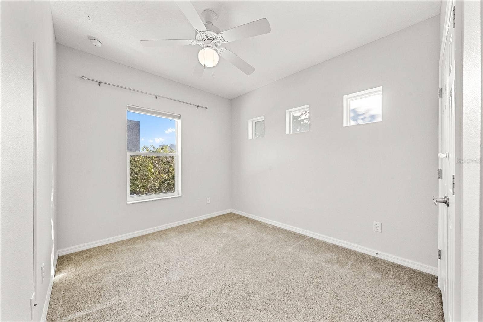 1282 CALUSA CIRCLE, Clearwater, FL 33755 1282 CALUSA CIRCLE, Clearwater, FL 33755