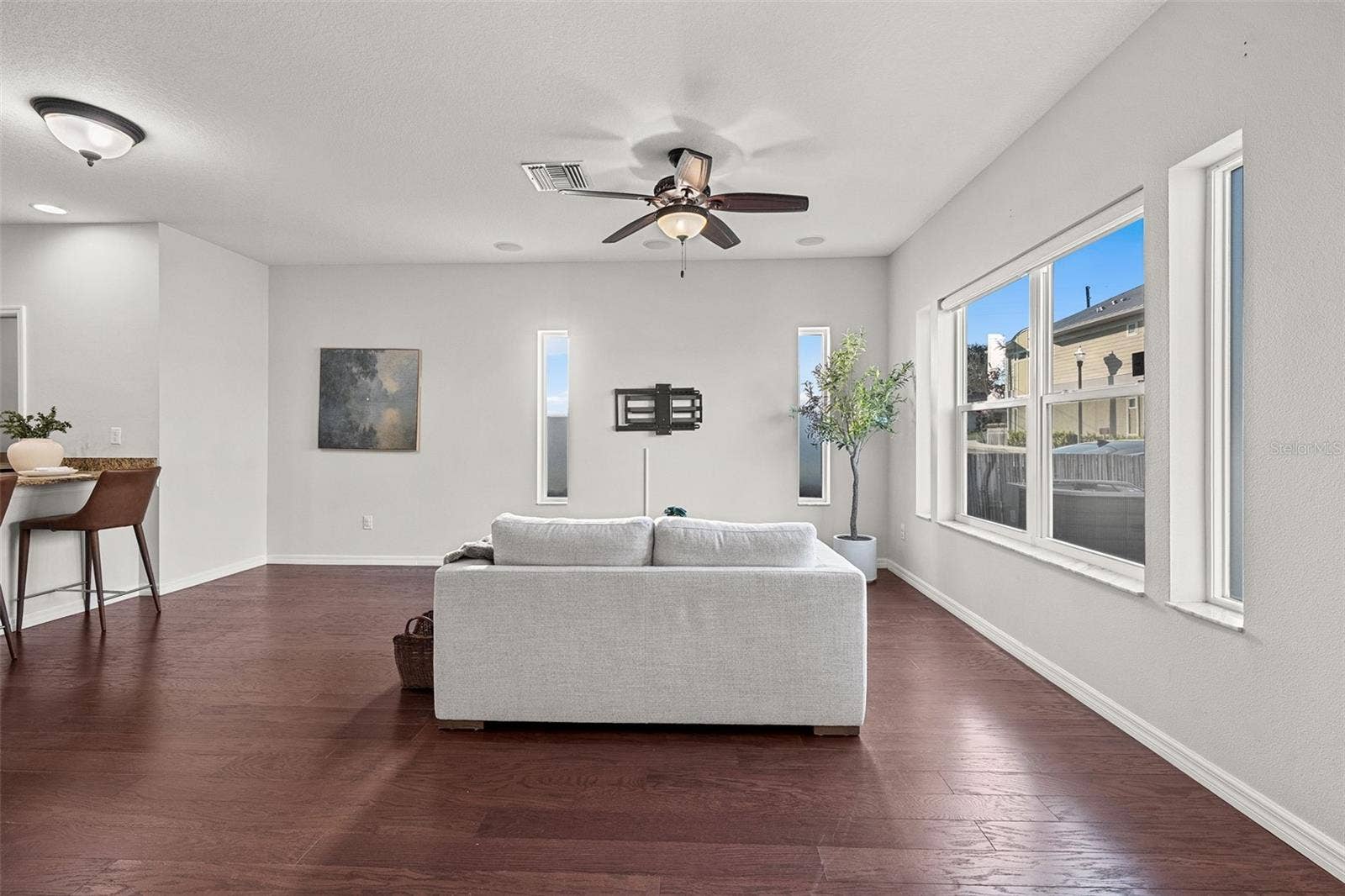 1282 CALUSA CIRCLE, Clearwater, FL 33755 1282 CALUSA CIRCLE, Clearwater, FL 33755