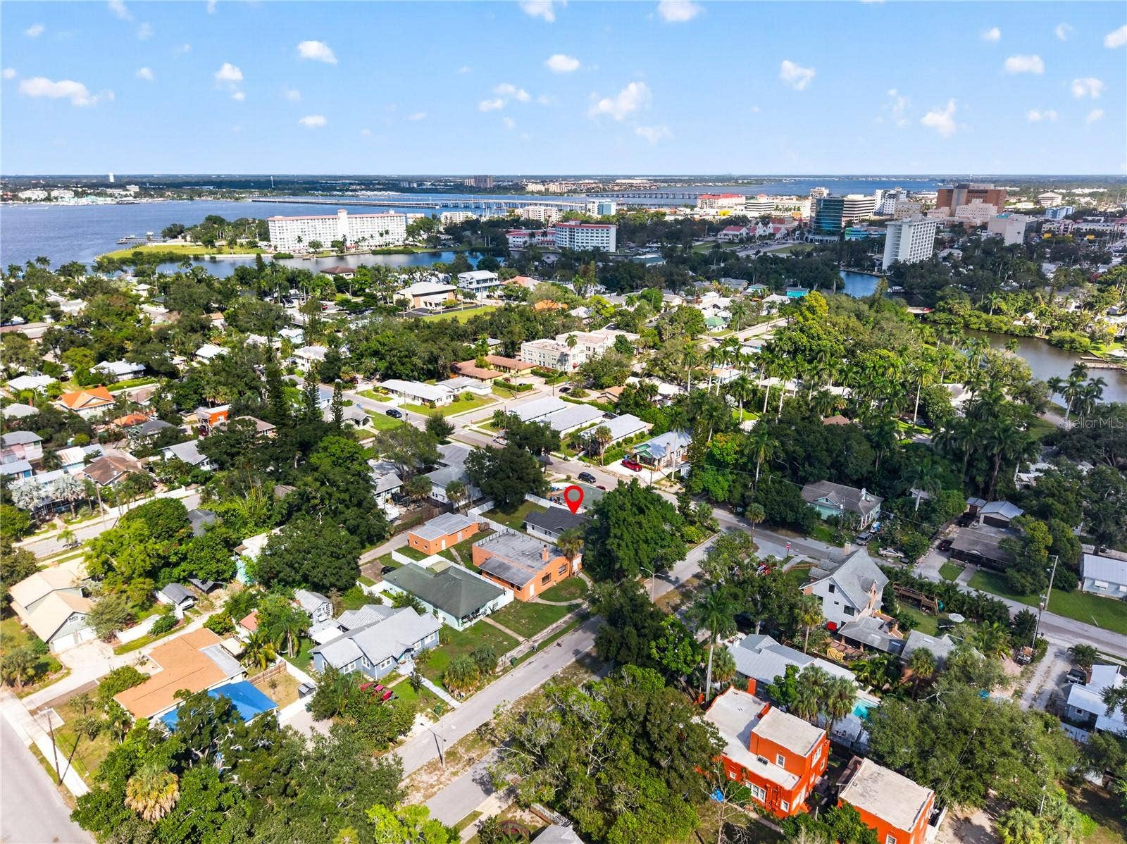 2106 8TH AVENUE W, Bradenton, FL 34205 Walking distance to the waterfront