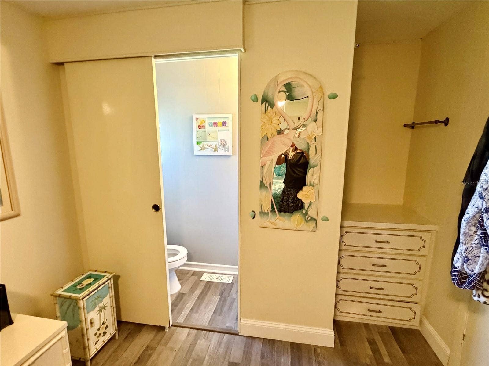1/2 bathroom