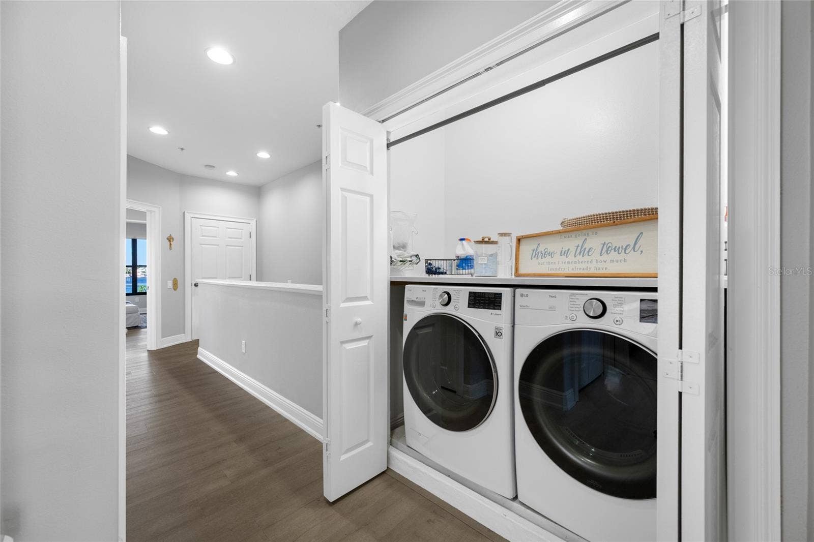 Laundry closet (3rd floor)