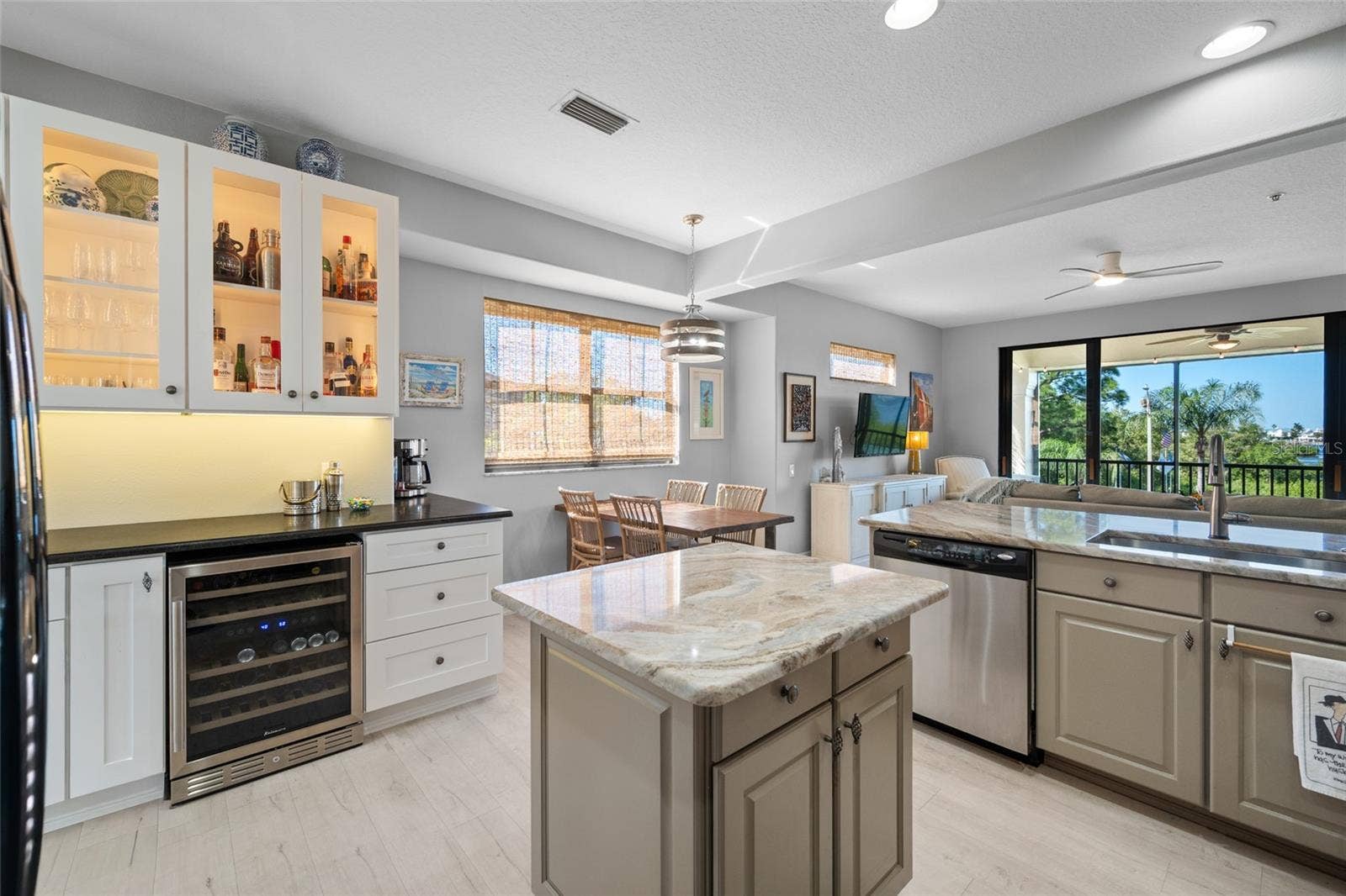 Kitchen (2nd Floor)