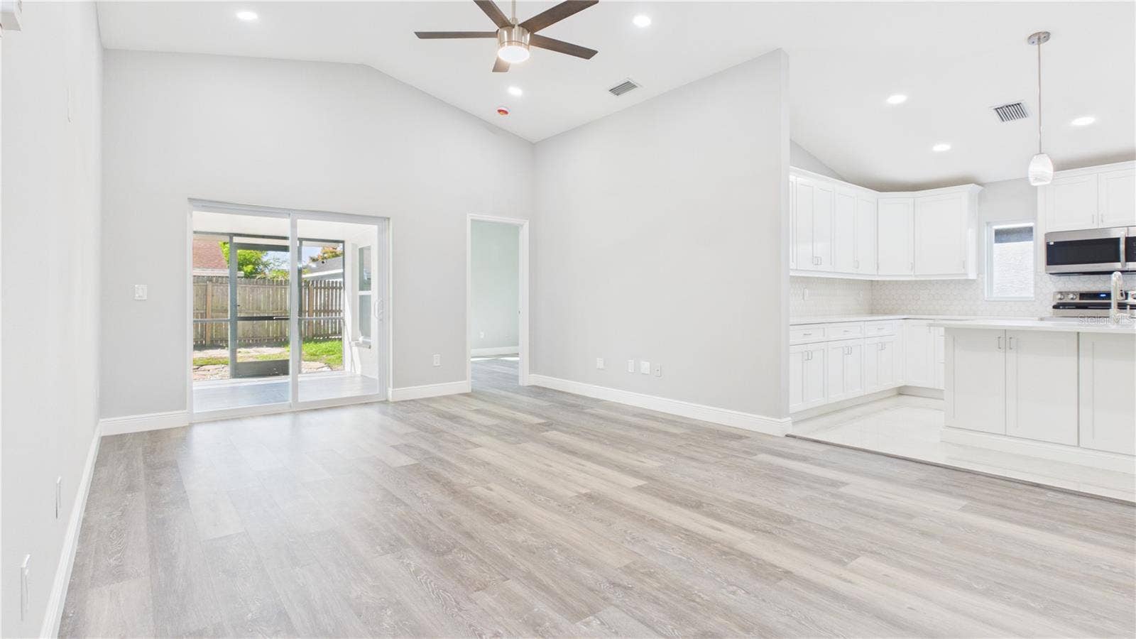 11108 WINDPOINT DRIVE, Tampa, FL 33635 11108 WINDPOINT DRIVE, Tampa, FL 33635