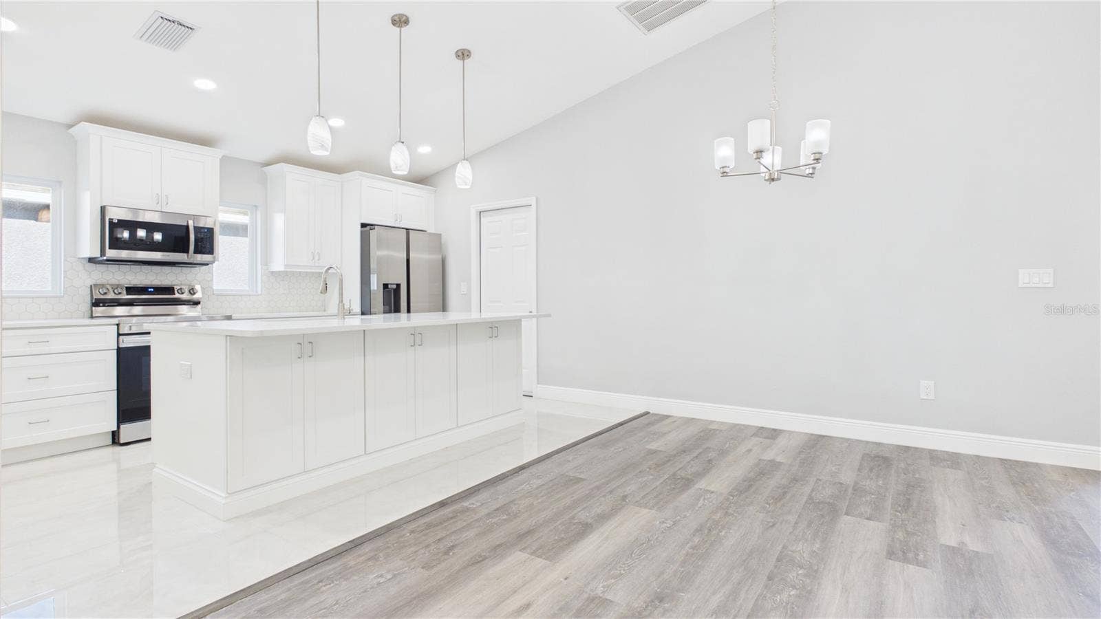 11108 WINDPOINT DRIVE, Tampa, FL 33635 11108 WINDPOINT DRIVE, Tampa, FL 33635