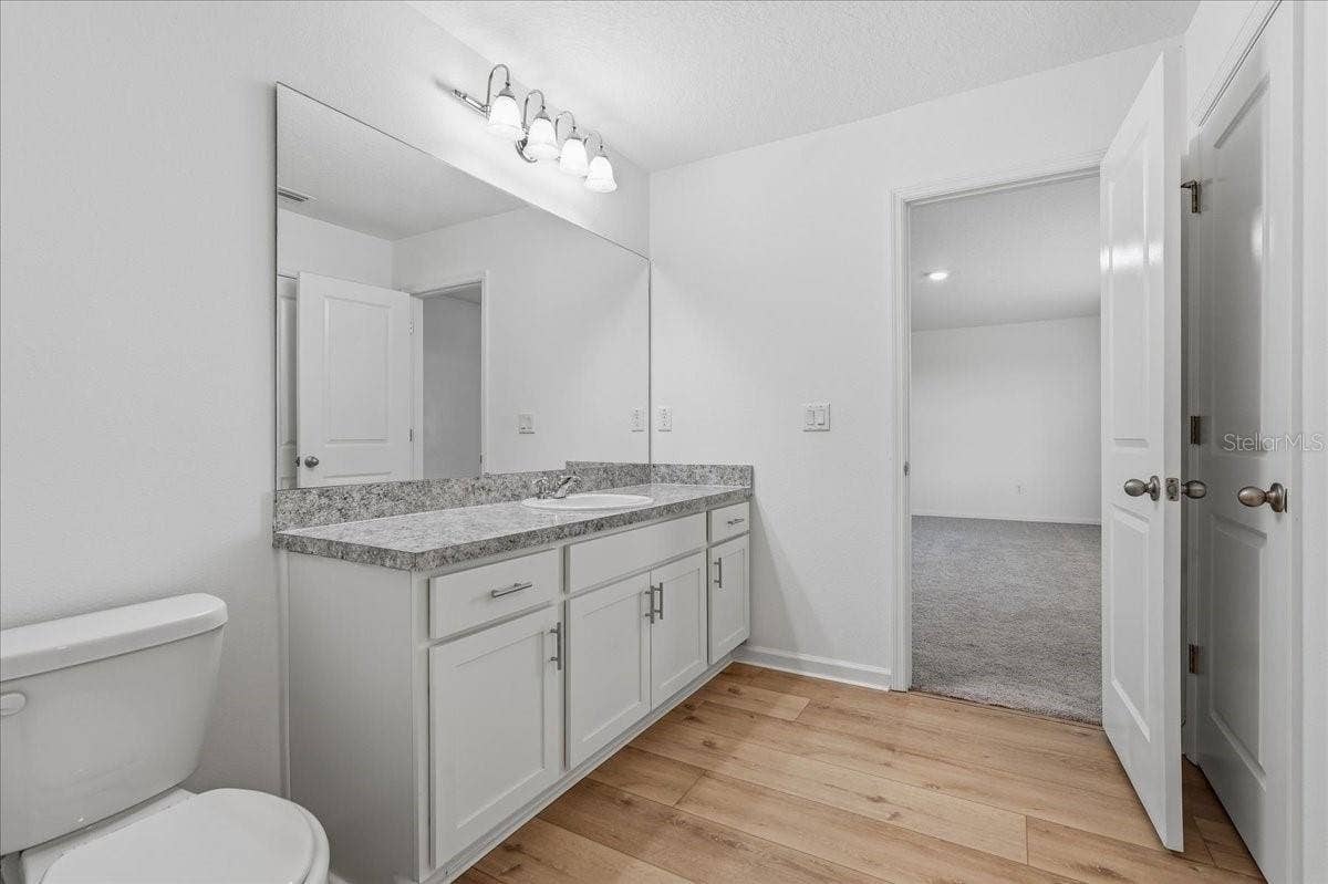 Zephyrhills, FL 33541