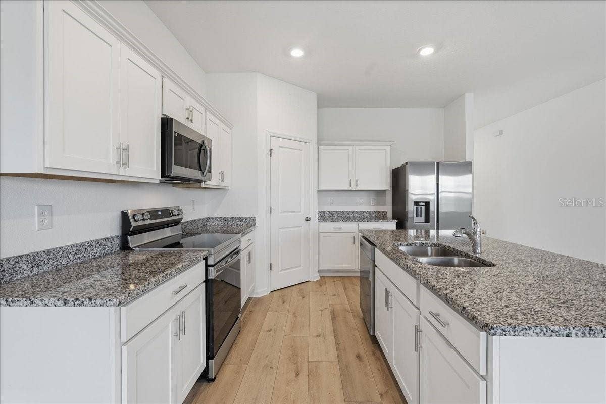 Zephyrhills, FL 33541