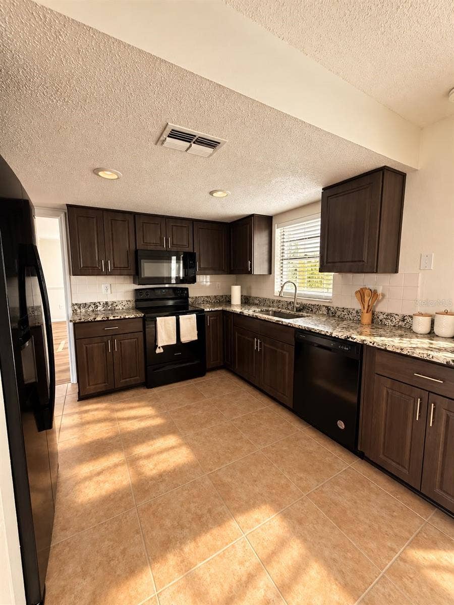 7295 EDINBURGH WAY, Weeki Wachee, FL 34613 7295 EDINBURGH WAY, Weeki Wachee, FL 34613