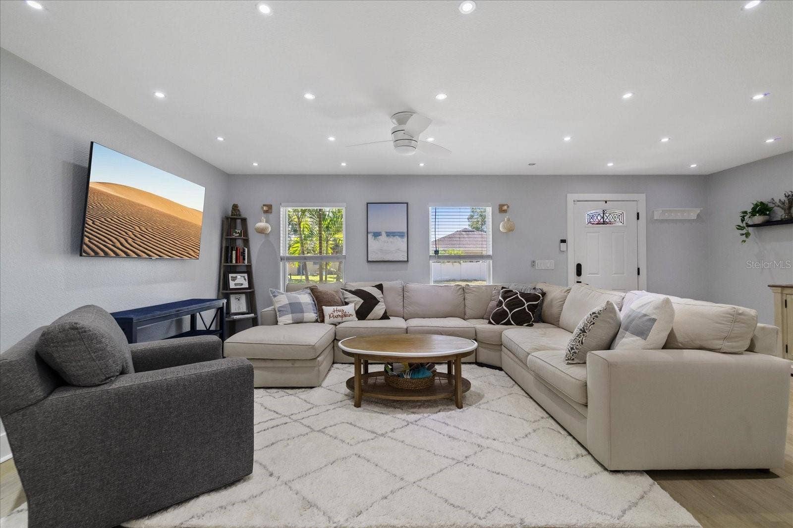 2905 W PAXTON AVENUE, Tampa, FL 33611 2905 W PAXTON AVENUE, Tampa, FL 33611