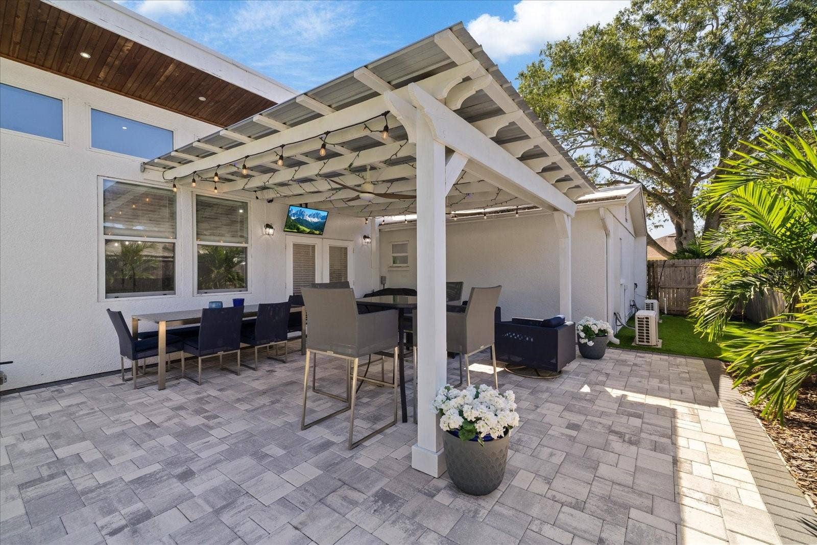 2905 W PAXTON AVENUE, Tampa, FL 33611 2905 W PAXTON AVENUE, Tampa, FL 33611