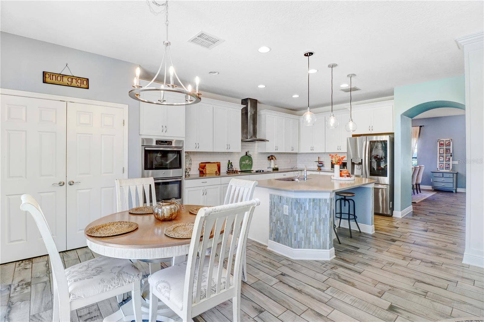 19472 LONG LAKE RANCH BOULEVARD, Lutz, FL 33558 19472 LONG LAKE RANCH BOULEVARD, Lutz, FL 33558