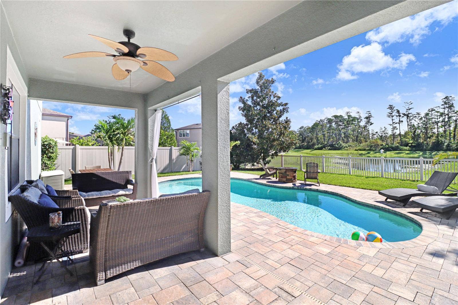 19472 LONG LAKE RANCH BOULEVARD, Lutz, FL 33558 19472 LONG LAKE RANCH BOULEVARD, Lutz, FL 33558