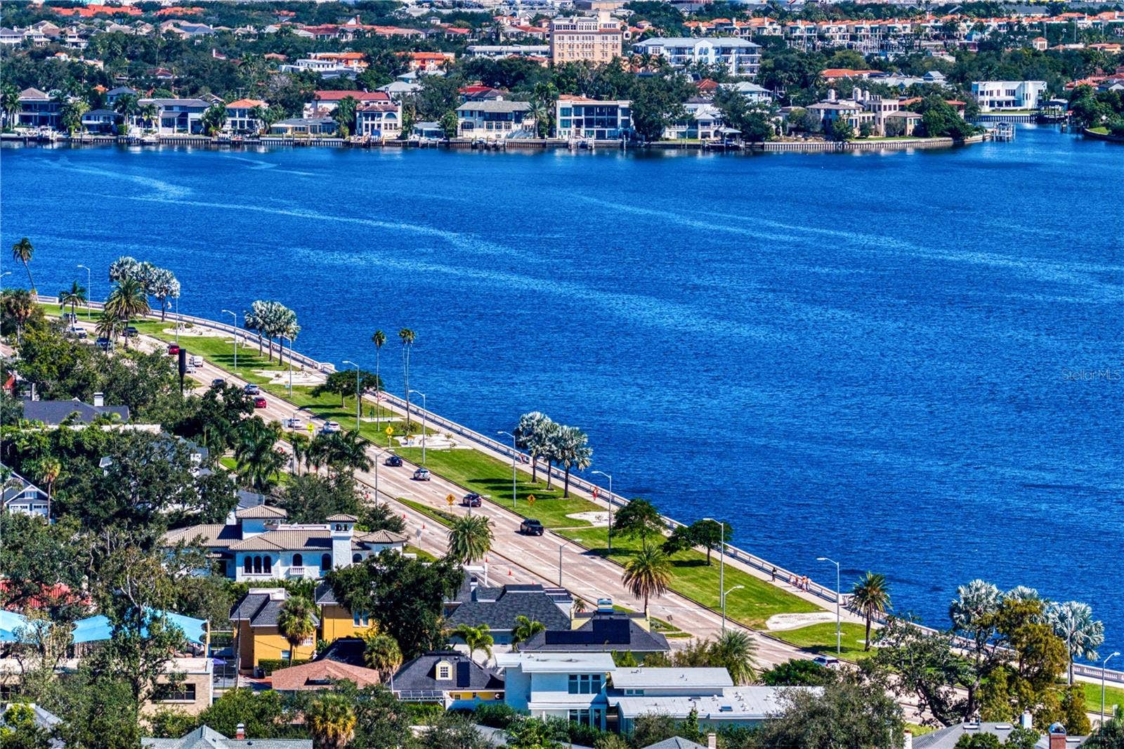 913 S BRUCE STREET, Tampa, FL 33606 A few Blocks away from Bayshore Blvd.