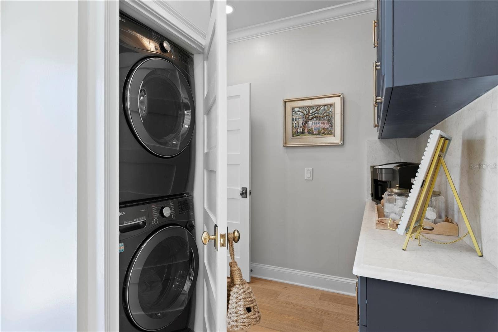 913 S BRUCE STREET, Tampa, FL 33606 Washer Dryer Set Across from Coffee Bar