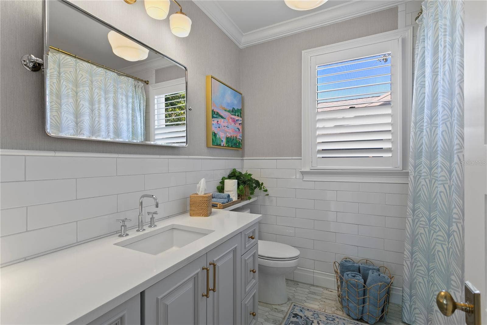 913 S BRUCE STREET, Tampa, FL 33606 2nd Bathroom in between the 2nd and 3rd bedroom