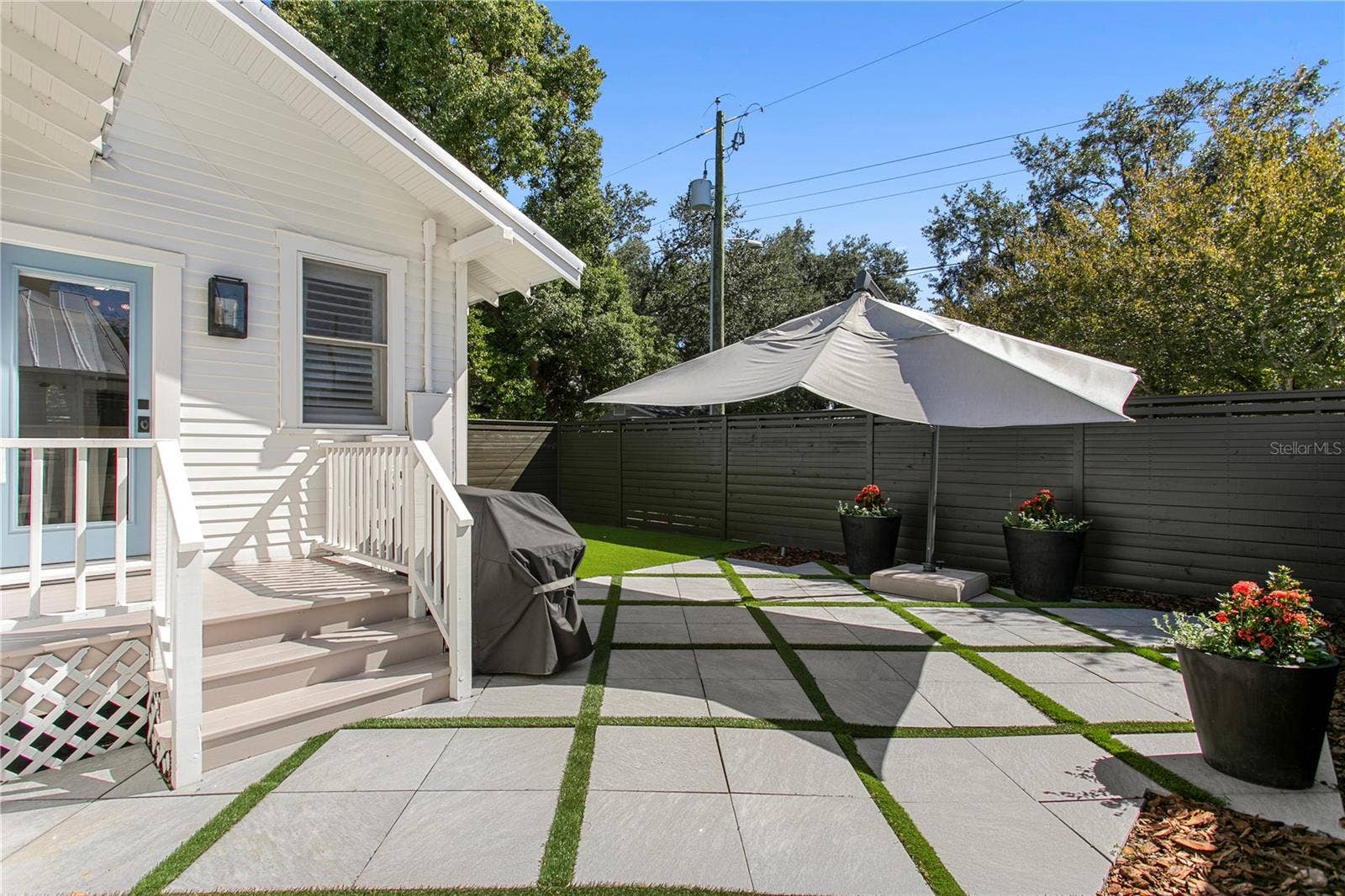 913 S BRUCE STREET, Tampa, FL 33606 Patio Space in the Backyard