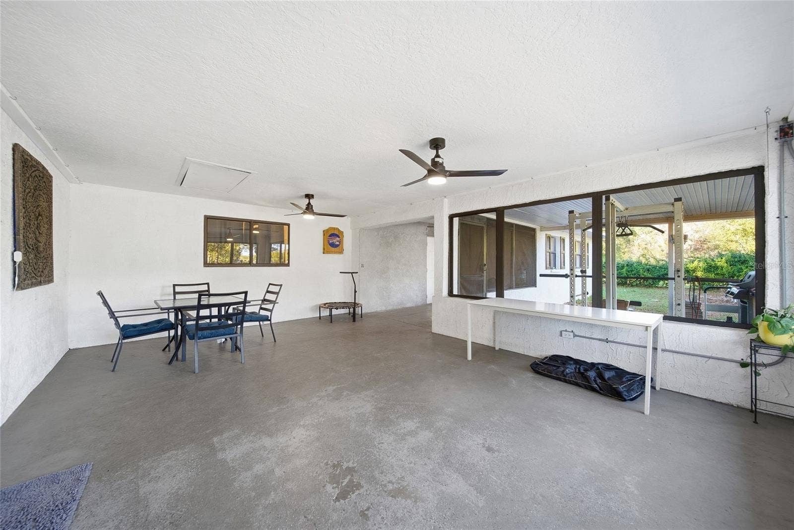 12234 PHYLLIS LANE, Hudson, FL 34669 Screened lanai