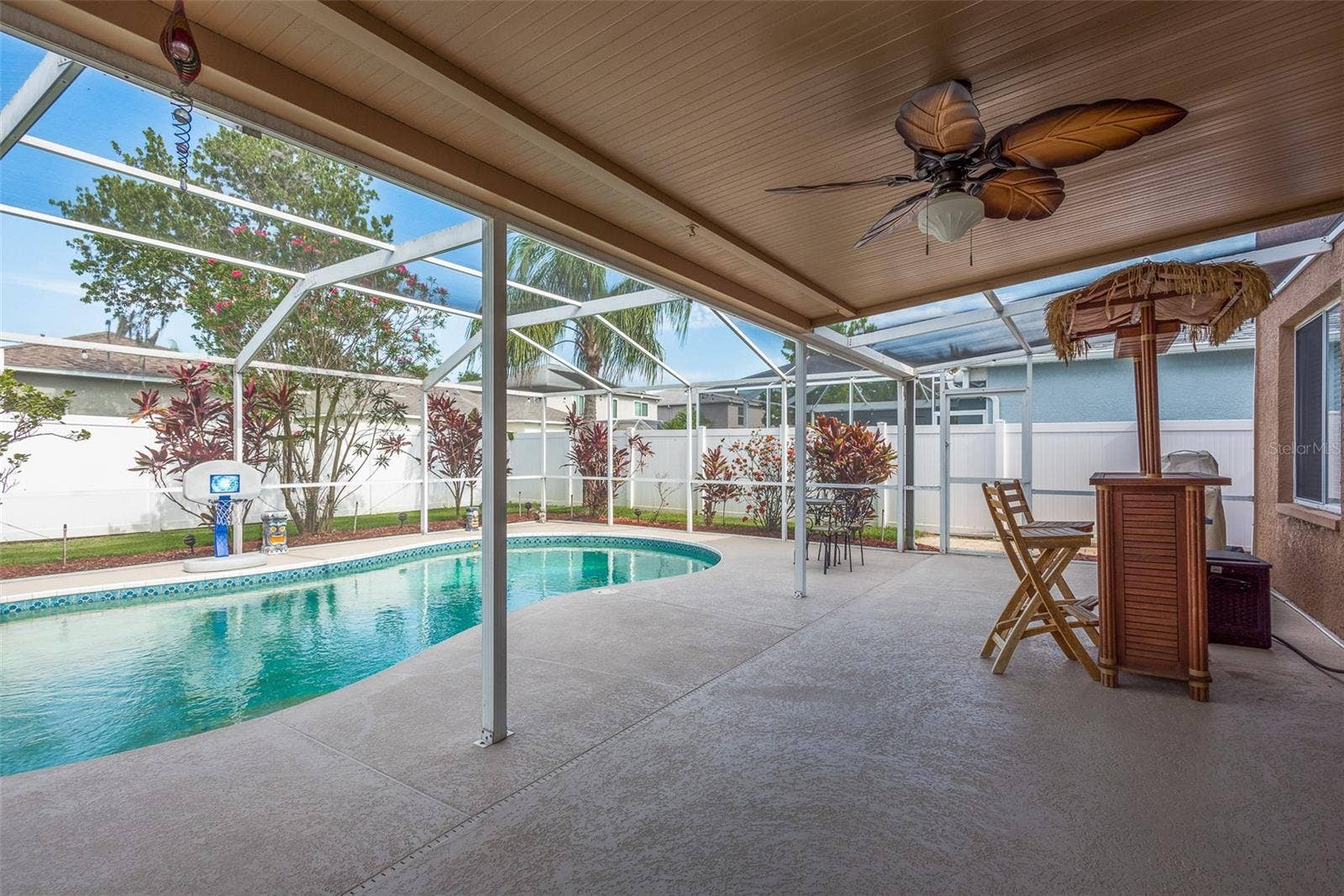 1633 SHADY OAKS DRIVE, Oldsmar, FL 34677 1633 SHADY OAKS DRIVE, Oldsmar, FL 34677