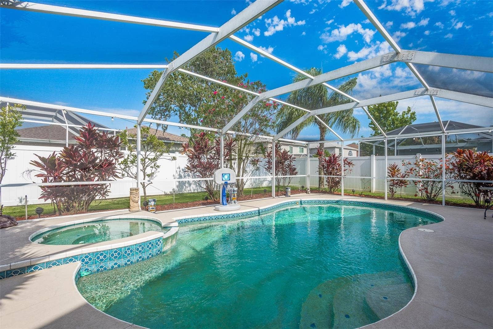 1633 SHADY OAKS DRIVE, Oldsmar, FL 34677 1633 SHADY OAKS DRIVE, Oldsmar, FL 34677