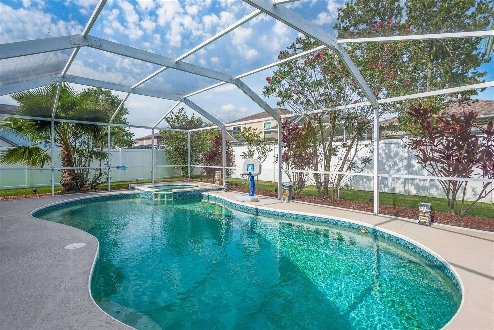 1633 SHADY OAKS DRIVE, Oldsmar, FL 34677 1633 SHADY OAKS DRIVE, Oldsmar, FL 34677