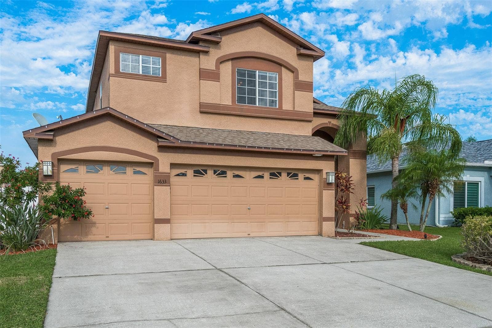 1633 SHADY OAKS DRIVE, Oldsmar, FL 34677 1633 SHADY OAKS DRIVE, Oldsmar, FL 34677
