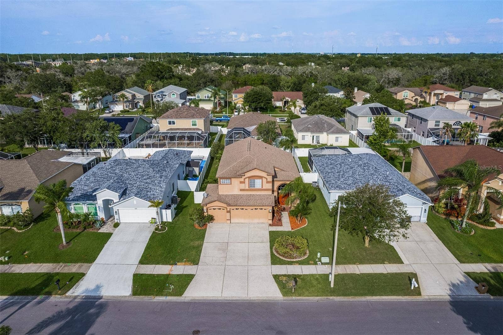 1633 SHADY OAKS DRIVE, Oldsmar, FL 34677 1633 SHADY OAKS DRIVE, Oldsmar, FL 34677
