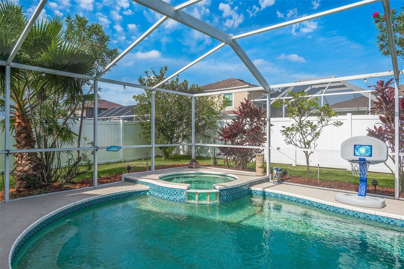 1633 SHADY OAKS DRIVE, Oldsmar, FL 34677 1633 SHADY OAKS DRIVE, Oldsmar, FL 34677