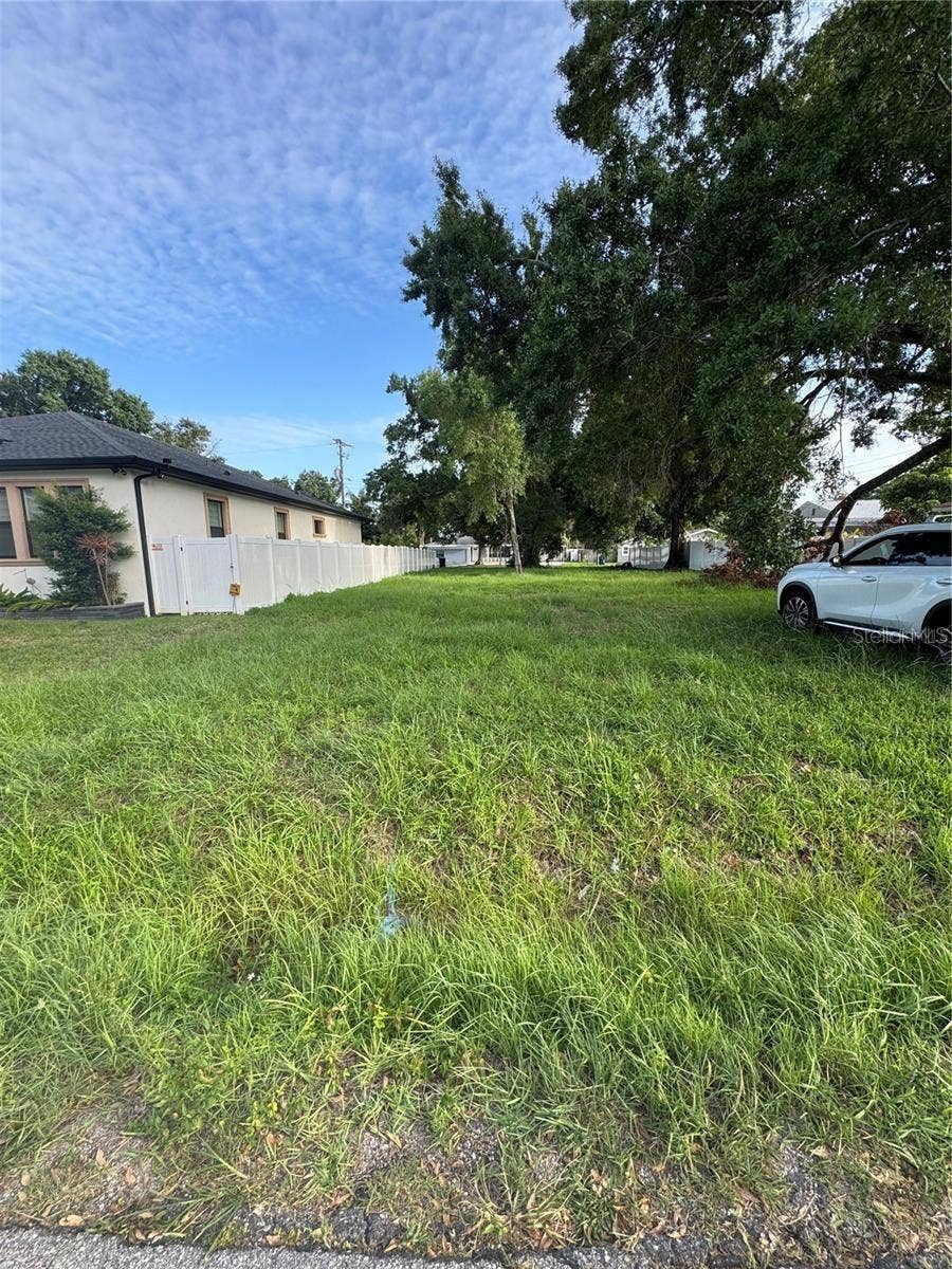 2710 W LAKE AVENUE, Tampa, FL 33607 2710 W LAKE AVENUE, Tampa, FL 33607