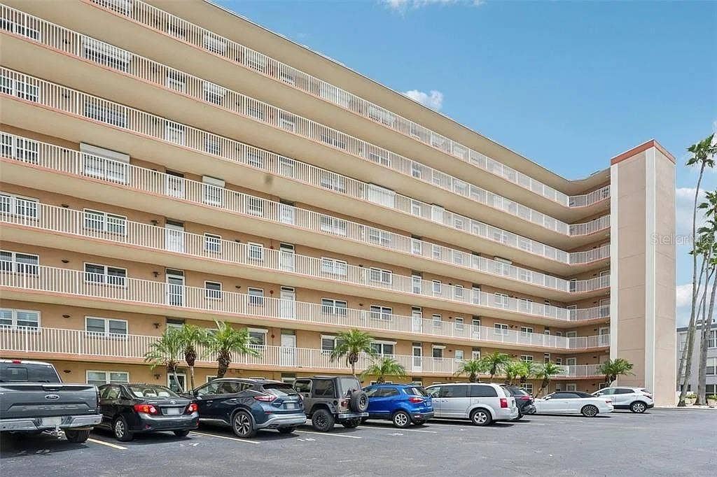 1847 SHORE DRIVE S, #216, South Pasadena, FL 33707