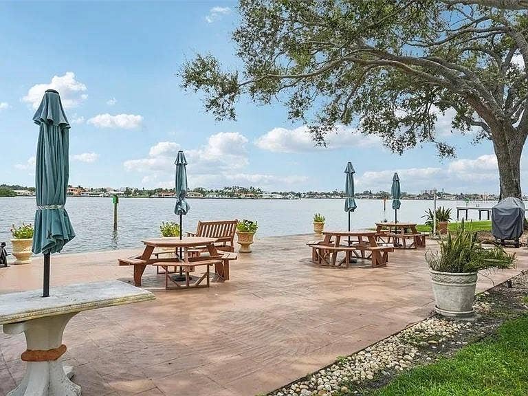 1847 SHORE DRIVE S, #216, South Pasadena, FL 33707