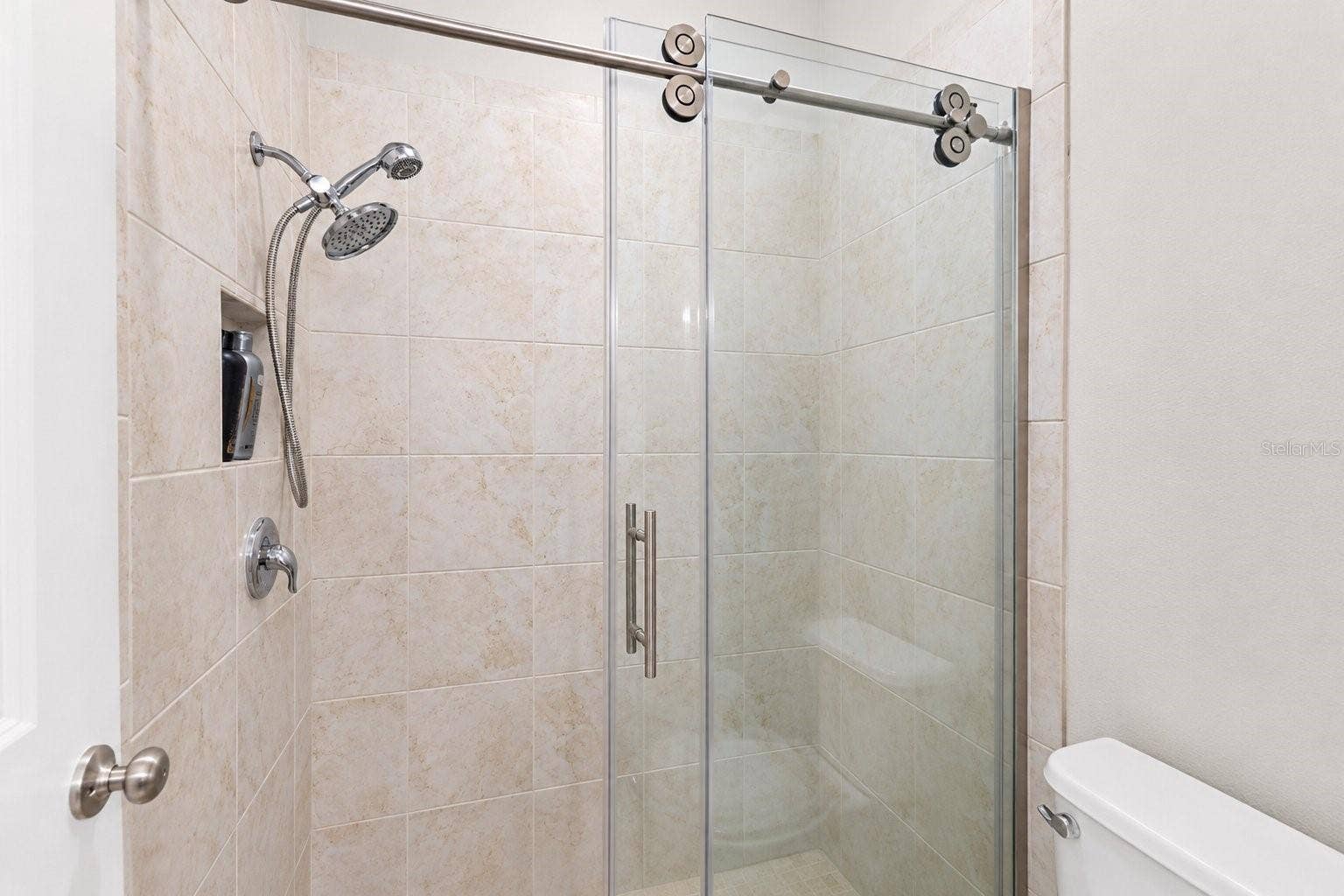 18922 ROSEATE DRIVE, Lutz, FL 33558 18922 ROSEATE DRIVE, Lutz, FL 33558