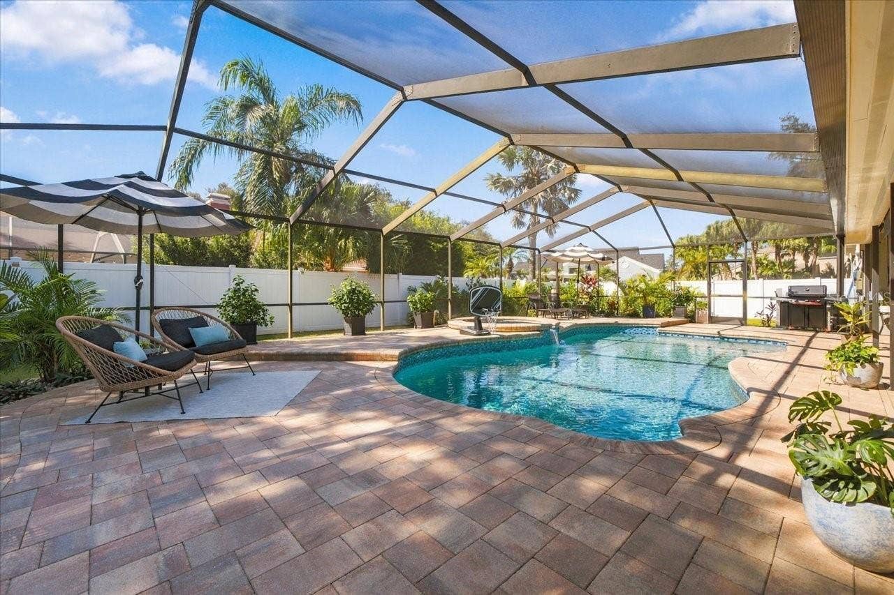 13810 LAKE VILLAGE PLACE, Tampa, FL 33618