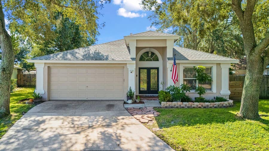 Property photo for 4626 PRESTON WOODS DRIVE, Valrico, FL