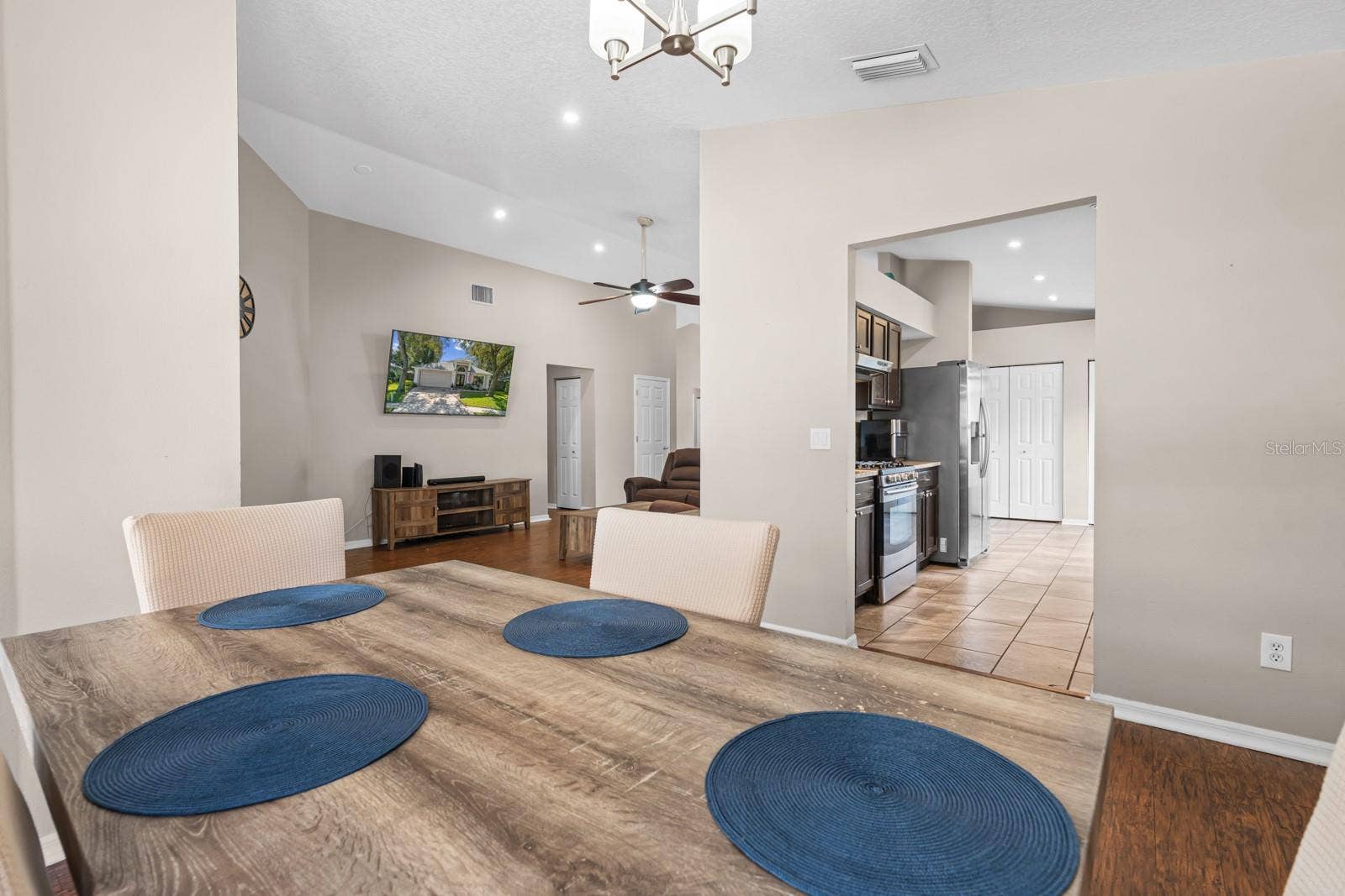 4626 PRESTON WOODS DRIVE, Valrico, FL 33596 4626 PRESTON WOODS DRIVE, Valrico, FL 33596