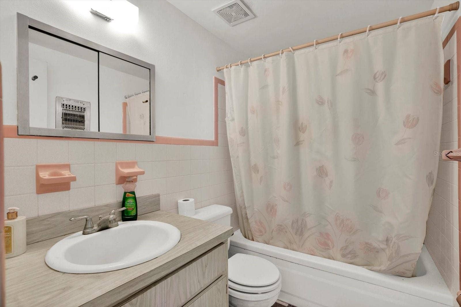 6102 INDIANA AVENUE, New Port Richey, FL 34653 6102 INDIANA AVENUE, New Port Richey, FL 34653