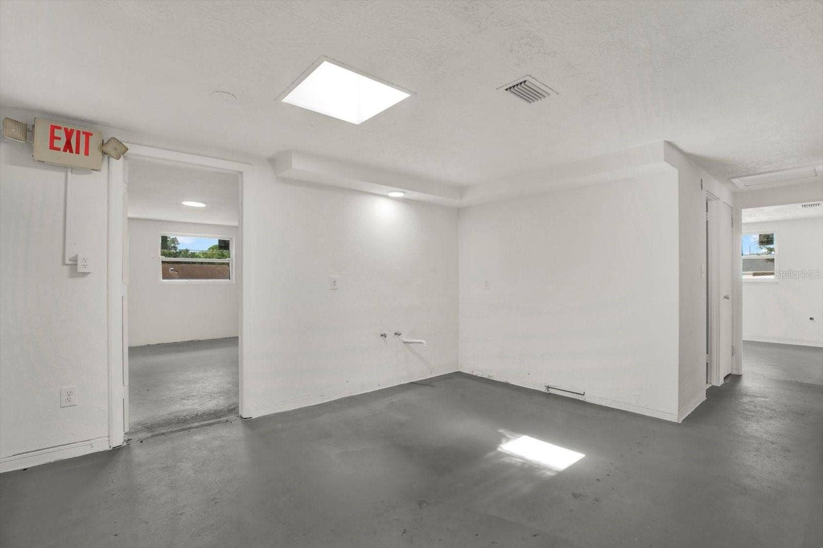 6102 INDIANA AVENUE, New Port Richey, FL 34653 6102 INDIANA AVENUE, New Port Richey, FL 34653