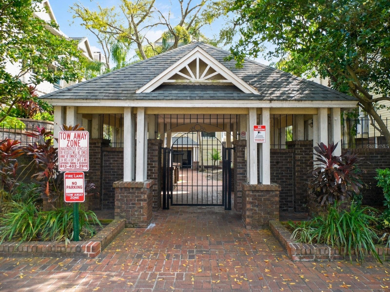 1000 W HORATIO STREET, #132, Tampa, FL 33606 Front Entrance Exterior