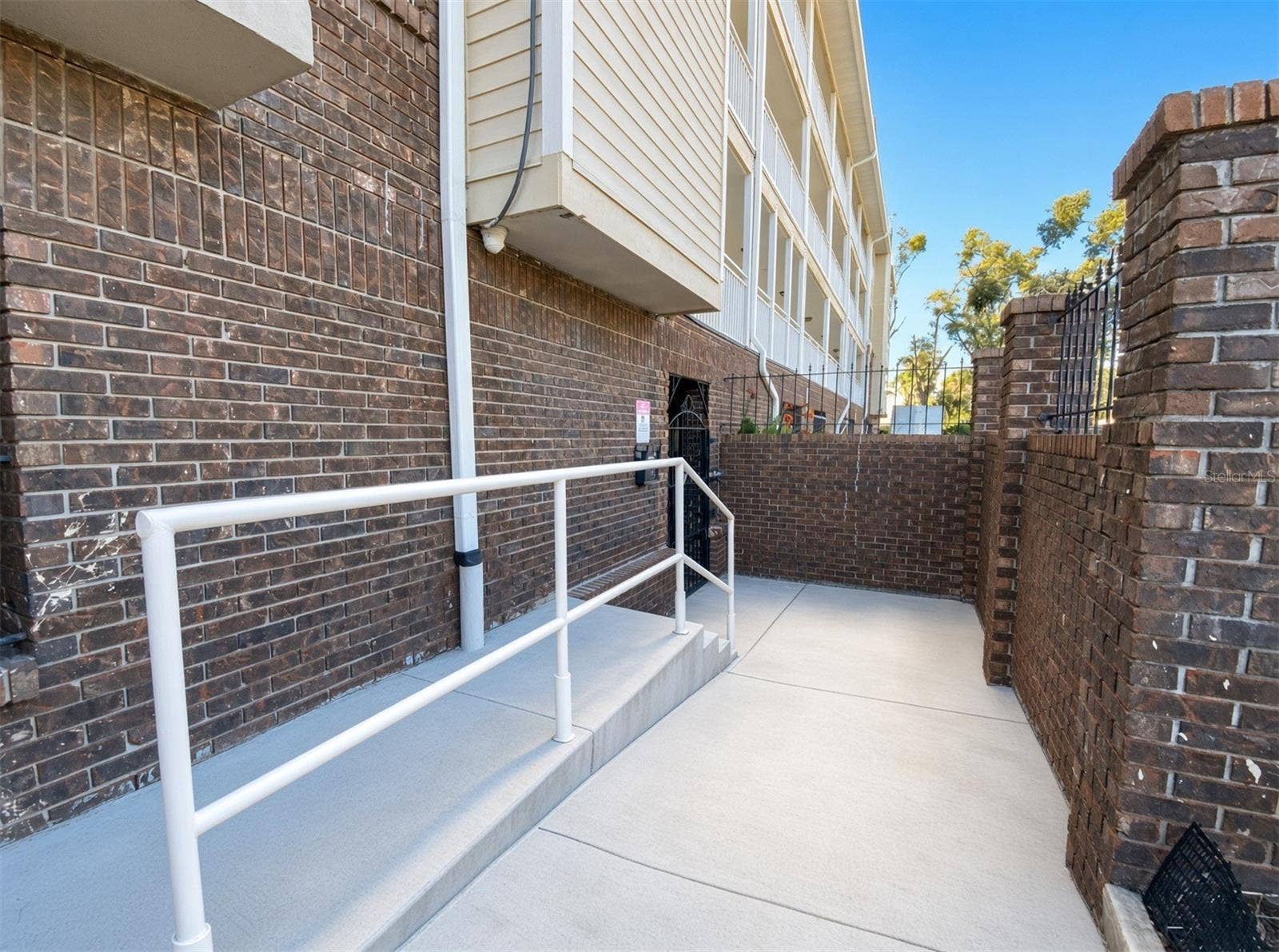 1000 W HORATIO STREET, #132, Tampa, FL 33606 Garage/Guest Parking Entrance