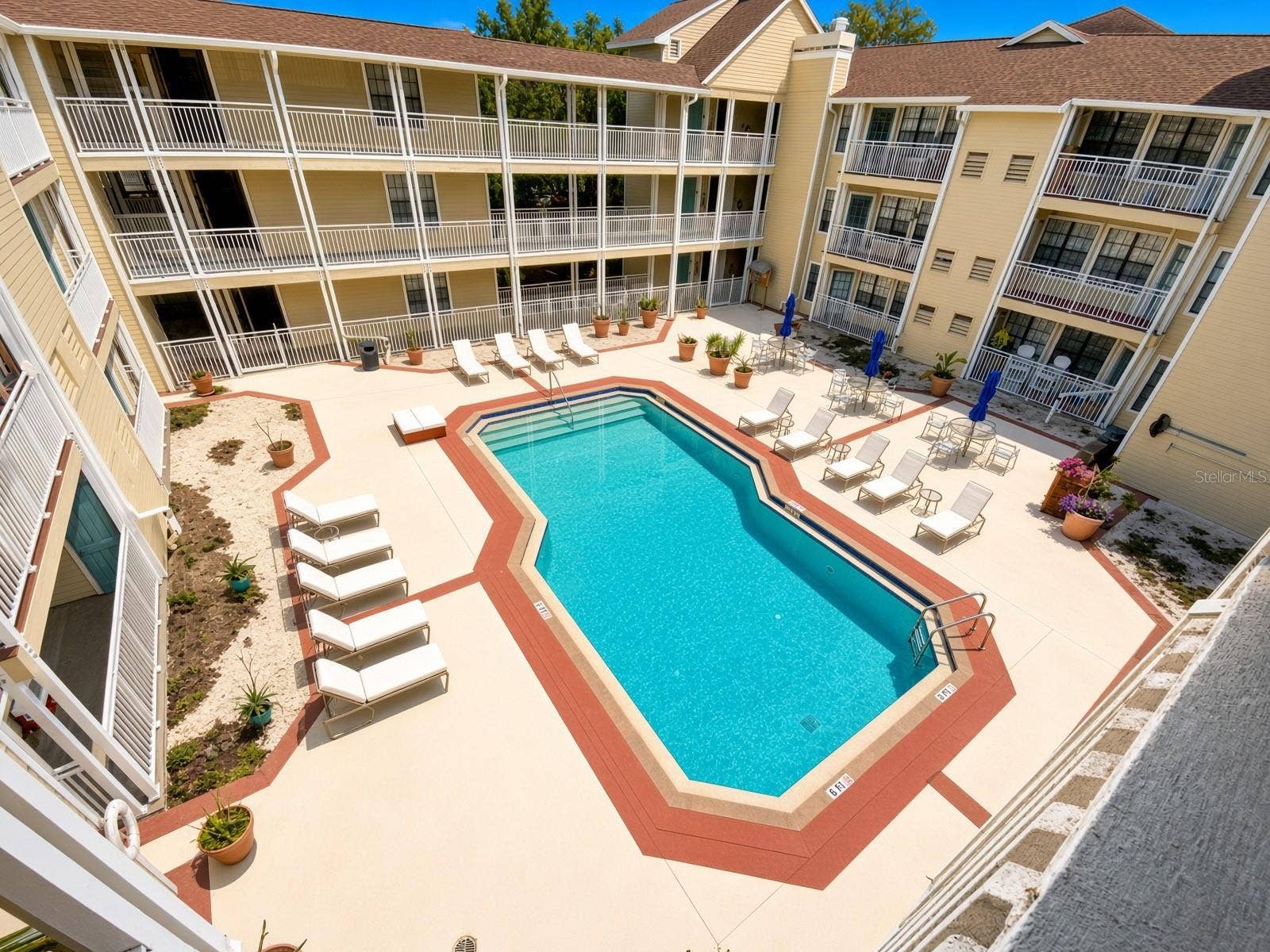 1000 W HORATIO STREET, #132, Tampa, FL 33606 Community Pool