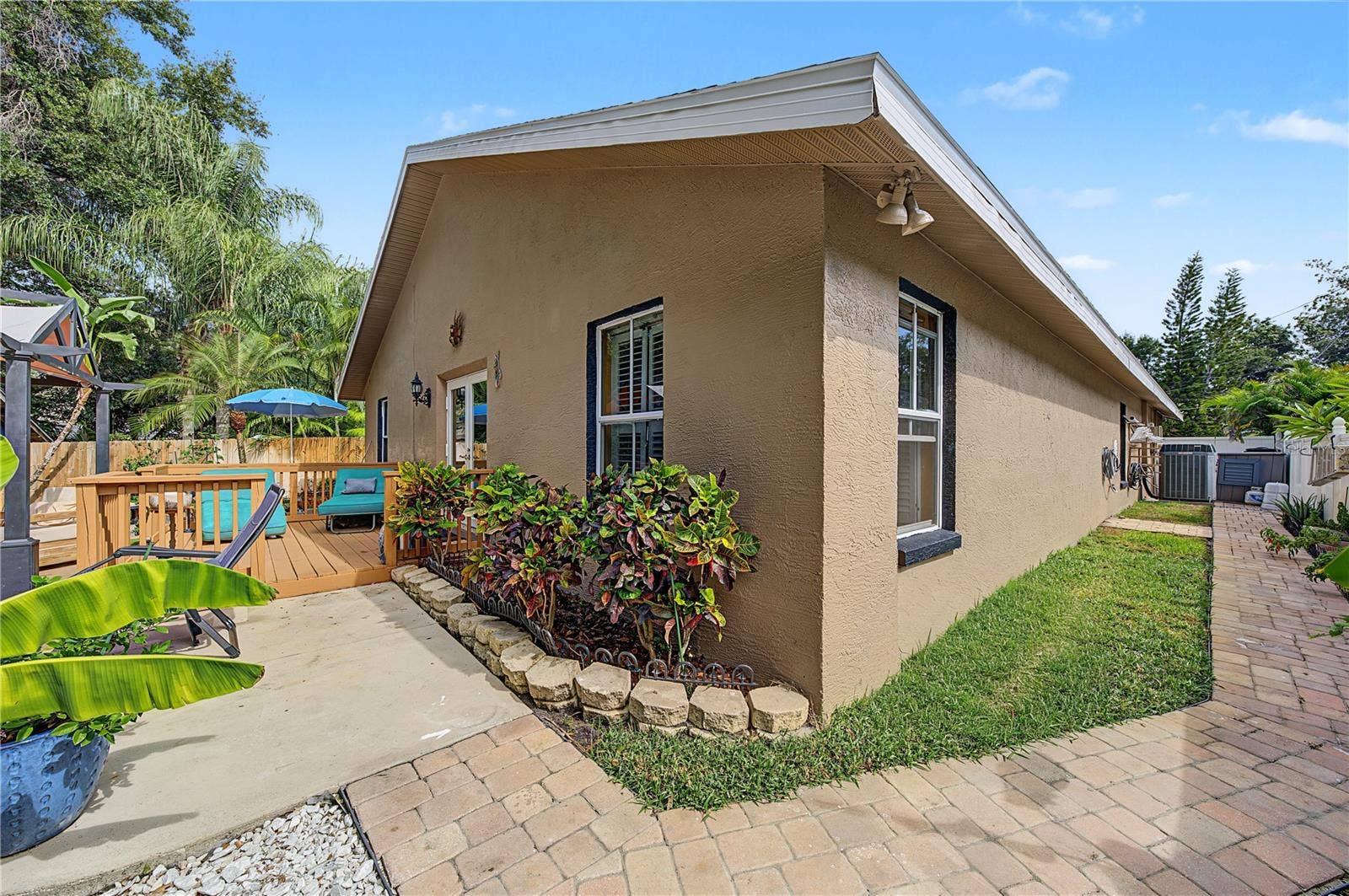 631 4TH AVENUE N, Safety Harbor, FL 34695 631 4TH AVENUE N, Safety Harbor, FL 34695