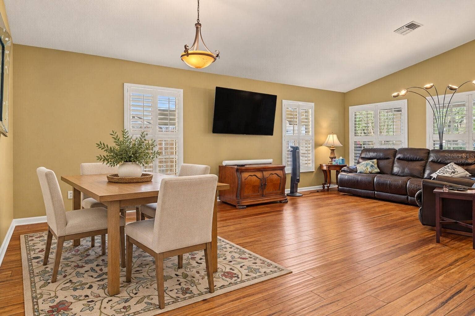 631 4TH AVENUE N, Safety Harbor, FL 34695 Virtually Staged