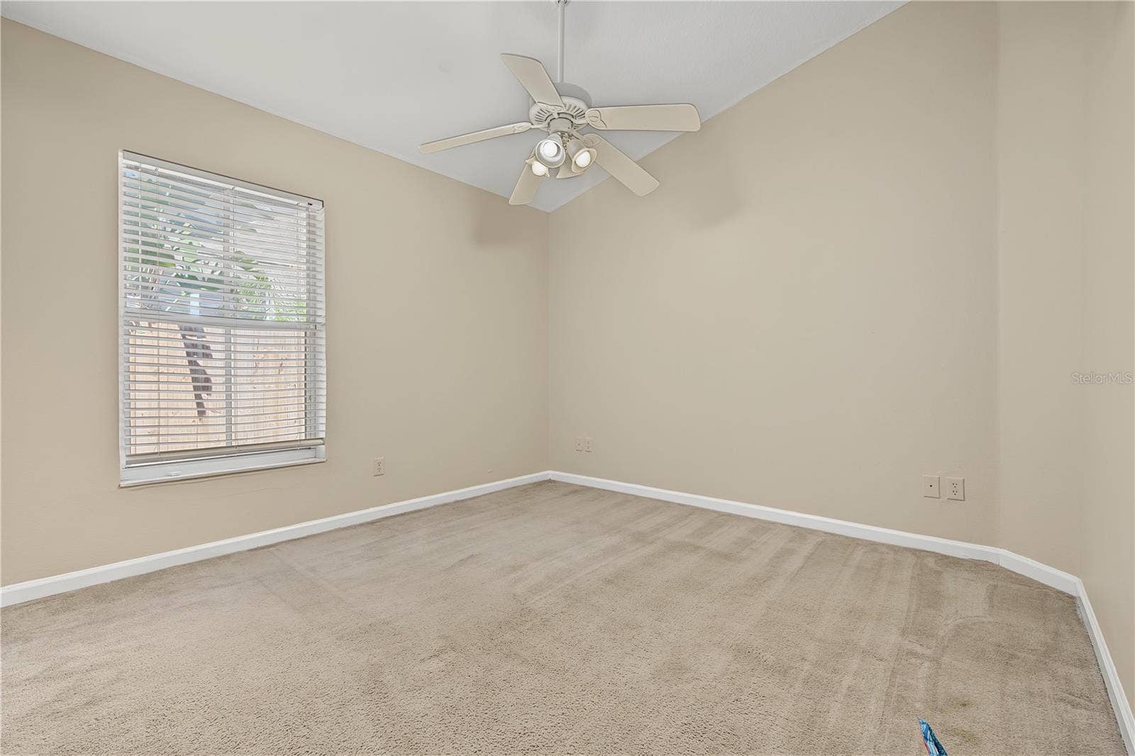 631 4TH AVENUE N, Safety Harbor, FL 34695 631 4TH AVENUE N, Safety Harbor, FL 34695