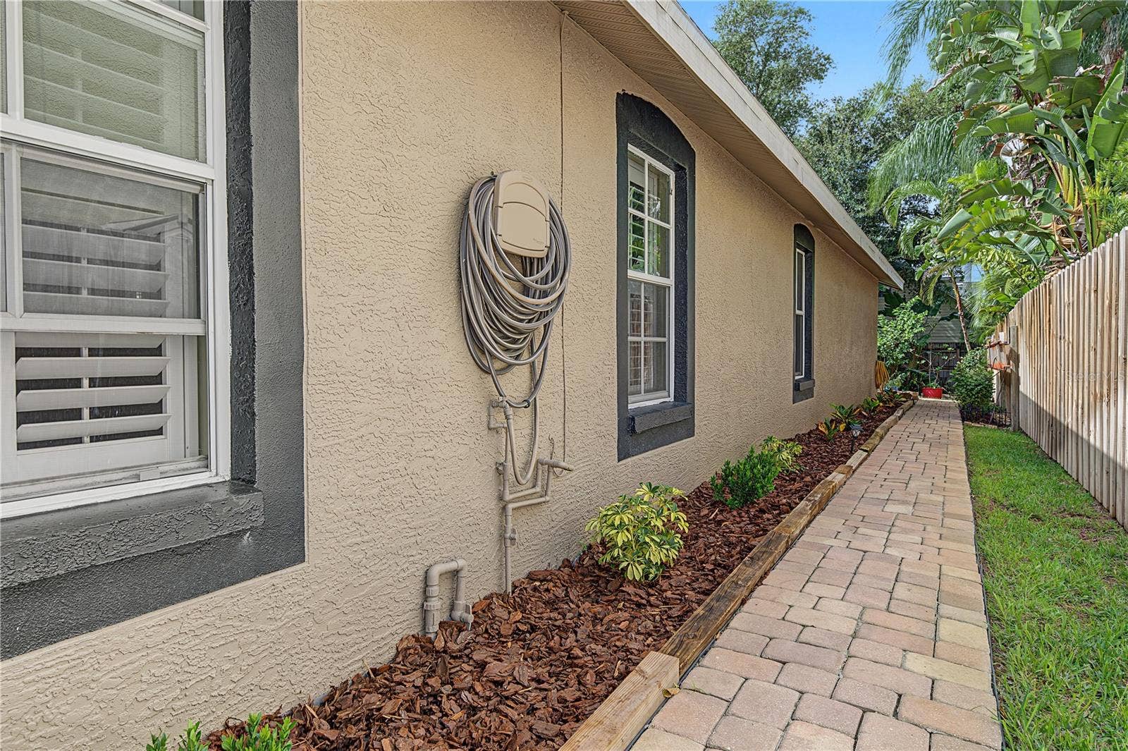631 4TH AVENUE N, Safety Harbor, FL 34695 631 4TH AVENUE N, Safety Harbor, FL 34695